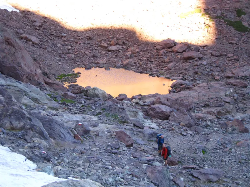 Une mare dans les rochers