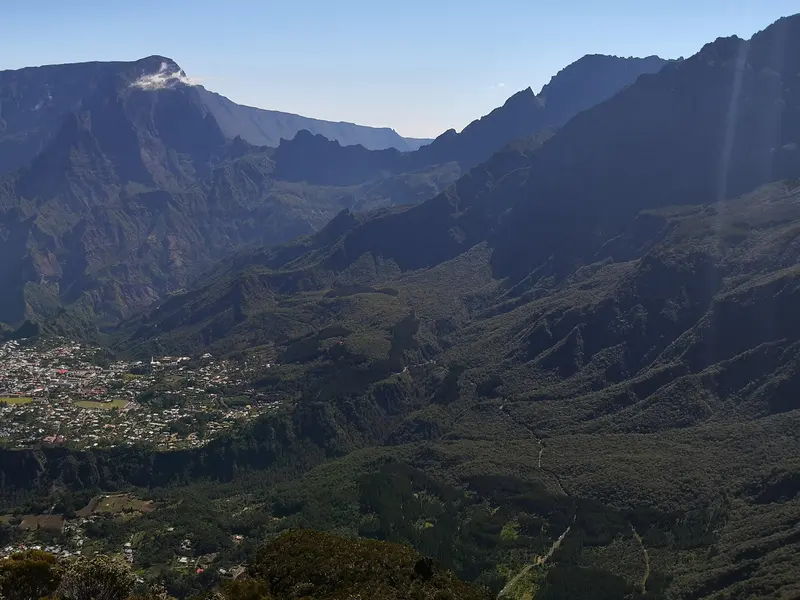 Un village au creux des montagnes